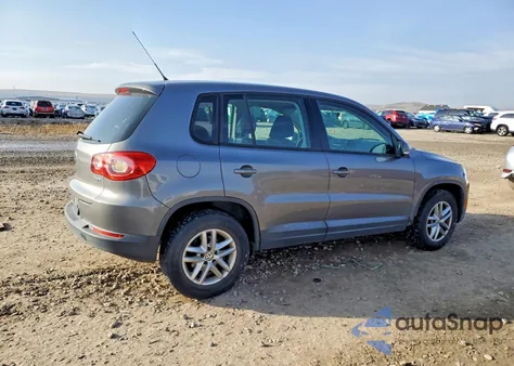 2011 Volkswagen Tiguan S z USA, uszkodzony, nr VIN WVGAV7AX2BW515796